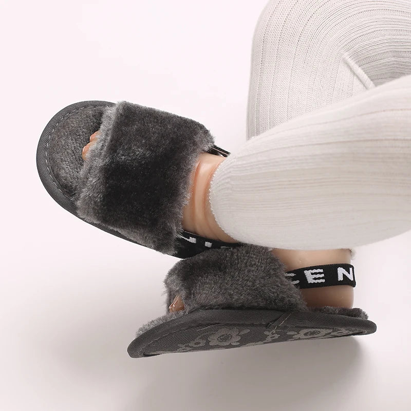Plush Cute baby toddler Shoes Baby sandals  baby Slippers Suitable For newborn baby girl boy